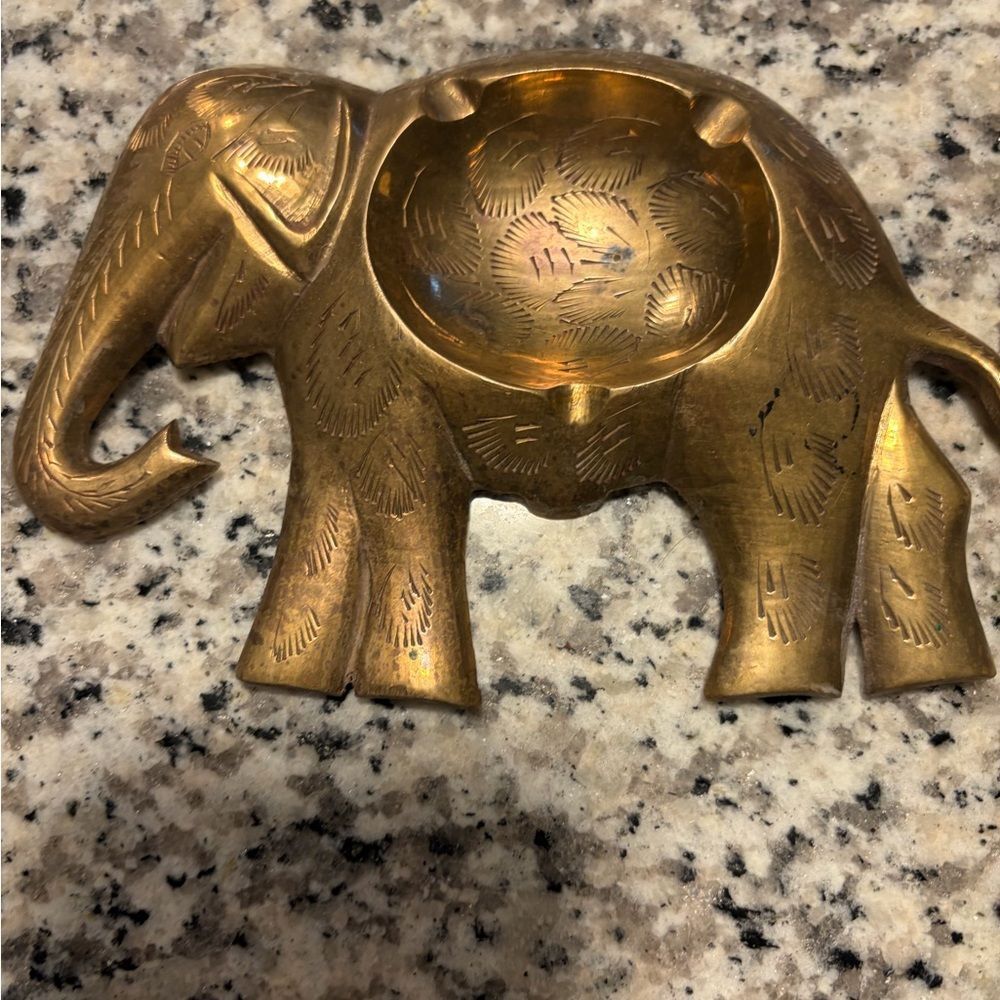 Gold Elephant Ashtray. Sarna Brass India Small Etched Ashtray Elephant. Small.